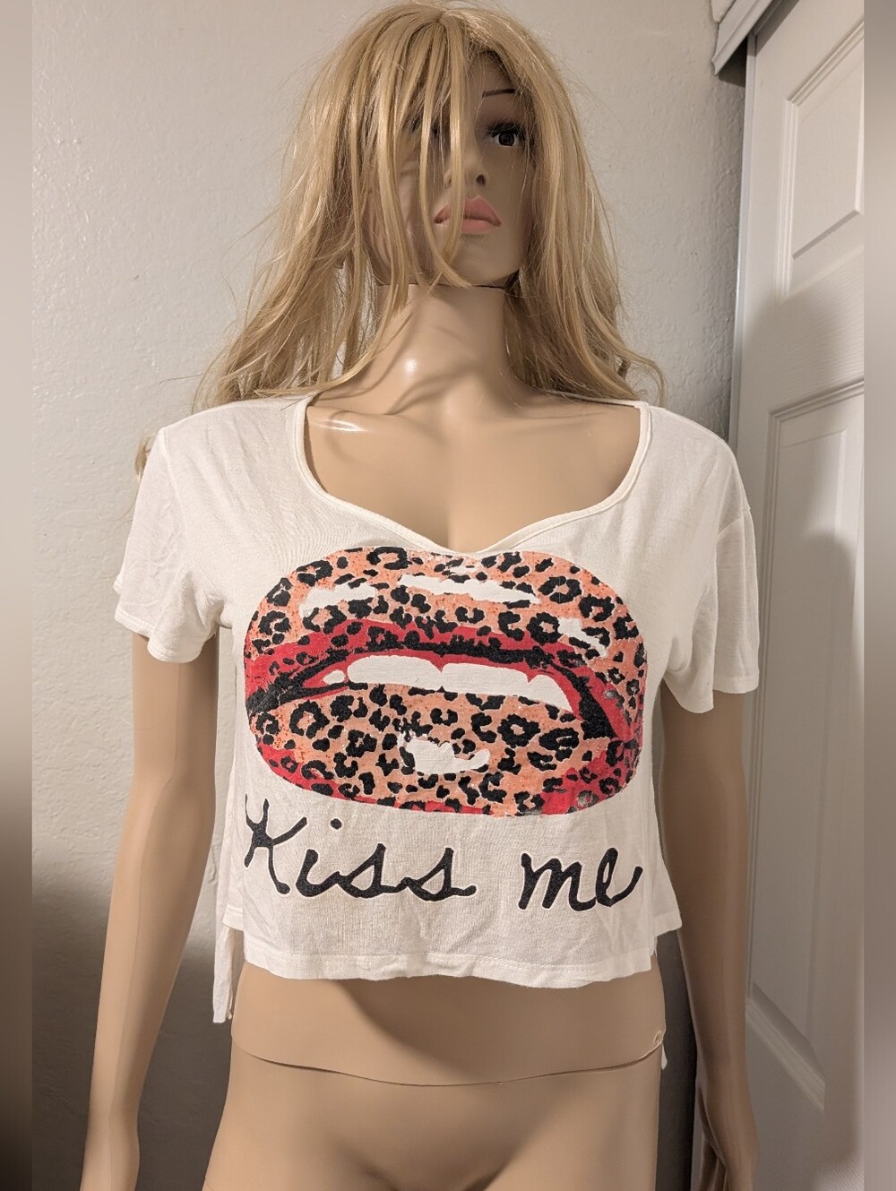 Blush Kiss Me White Short Sleeves Shredded Rear Top